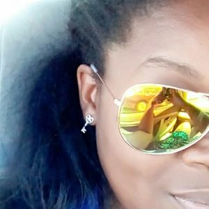 Meet your Posher, Amore